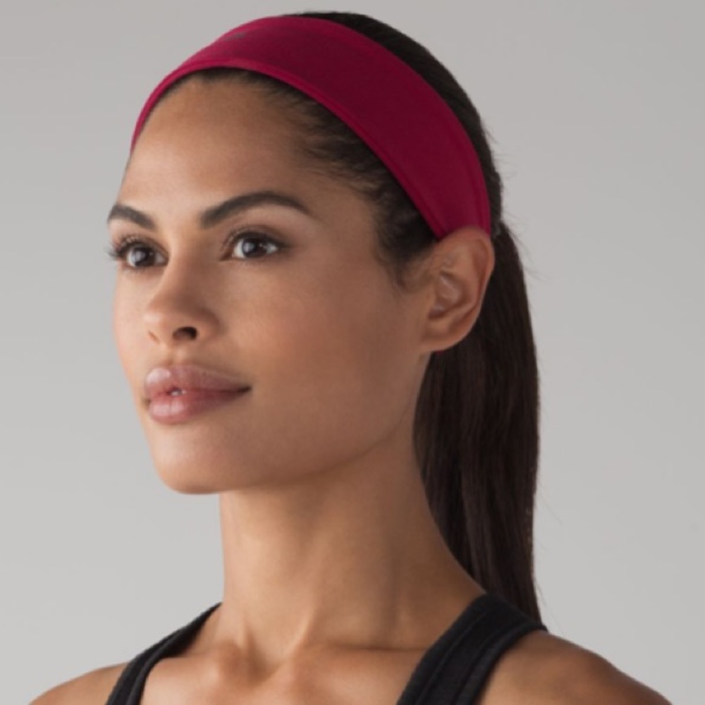 Lululemon fly away tamer headband